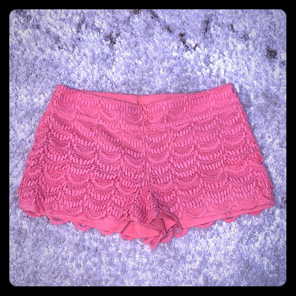 Loft The Riviera Short in pink lace